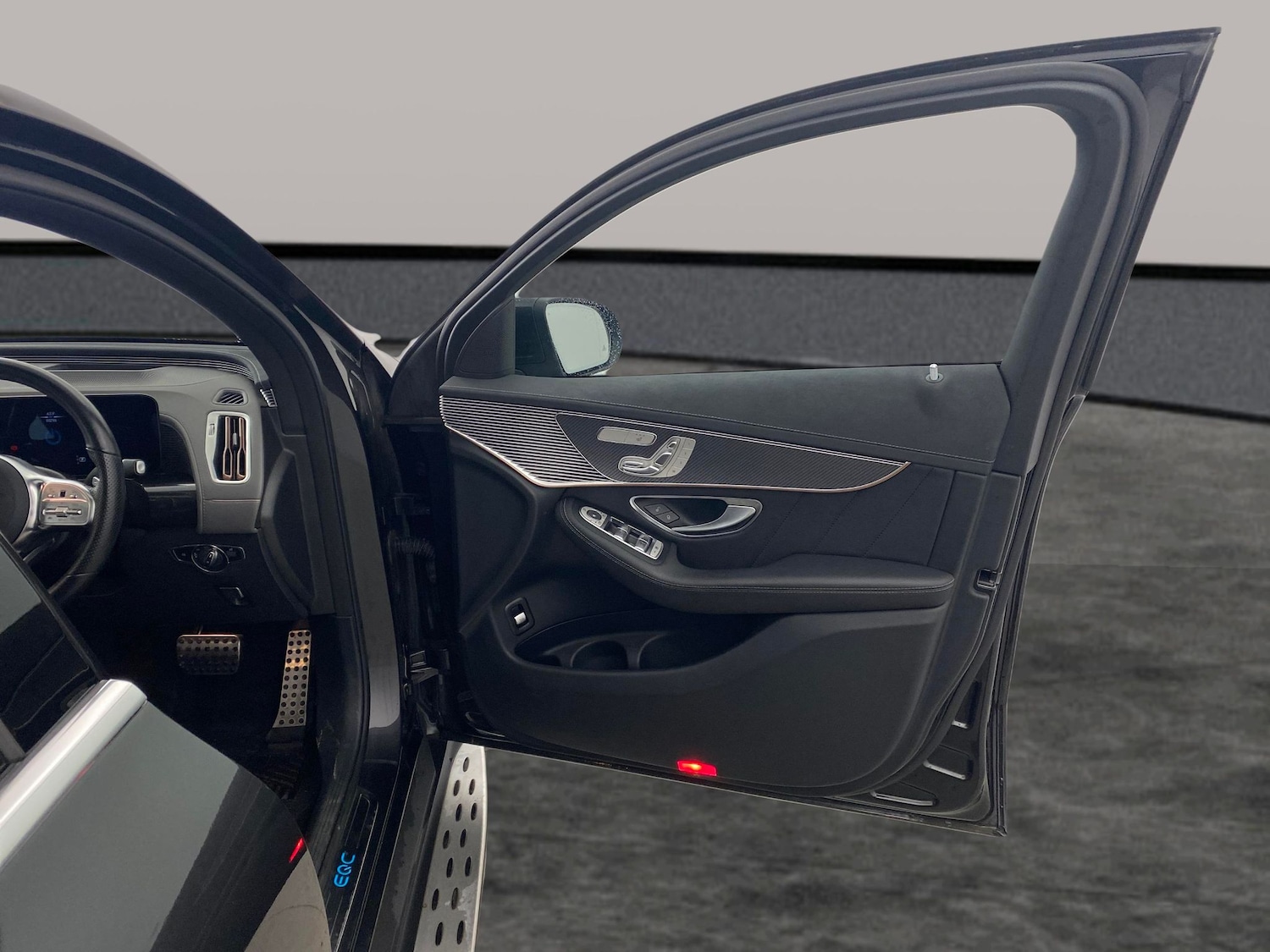 Used Mercedes-Benz EQC 2021 for sale - 76738436: Photo 30