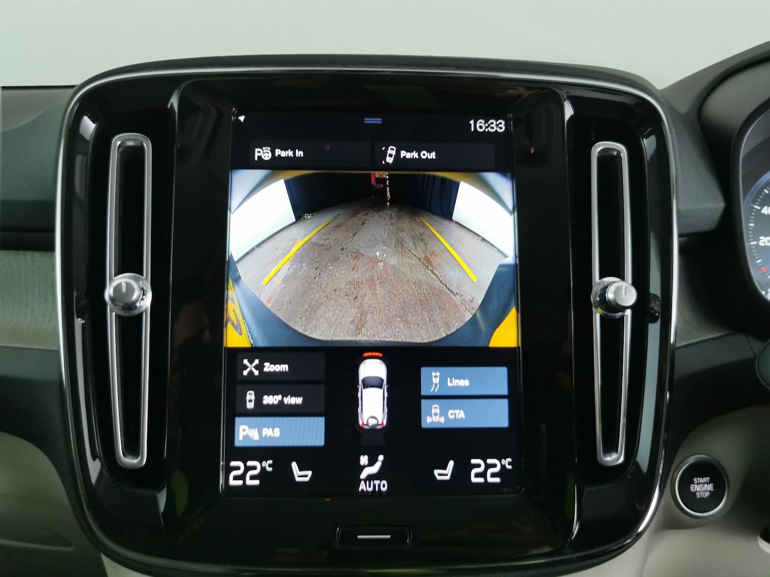 Used Volvo XC40 2021 for sale - 77235777: Photo 8