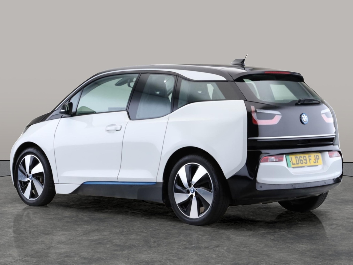 Used BMW i3 2019 for sale - 77631094: Photo 8