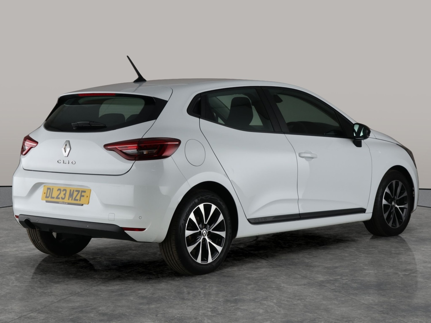 Used Renault Clio 2023 for sale - 76464096: Photo 11