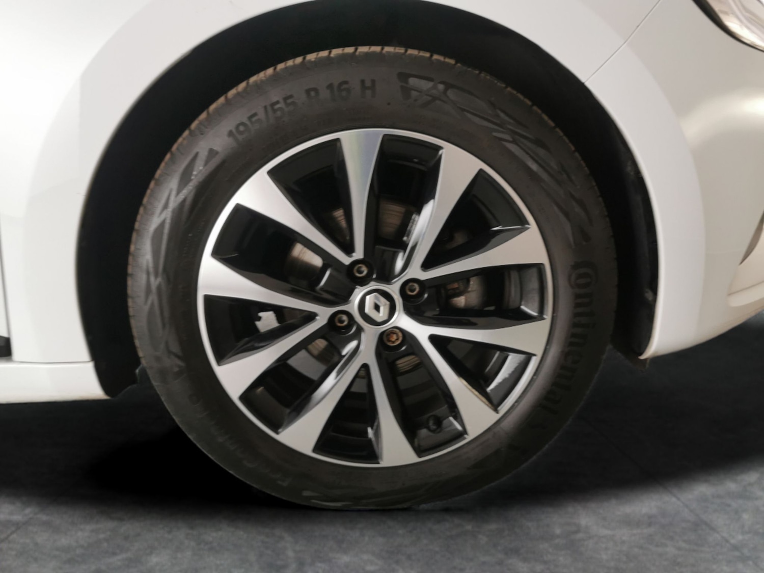 Used Renault Clio 2023 for sale - 76464096: Photo 28