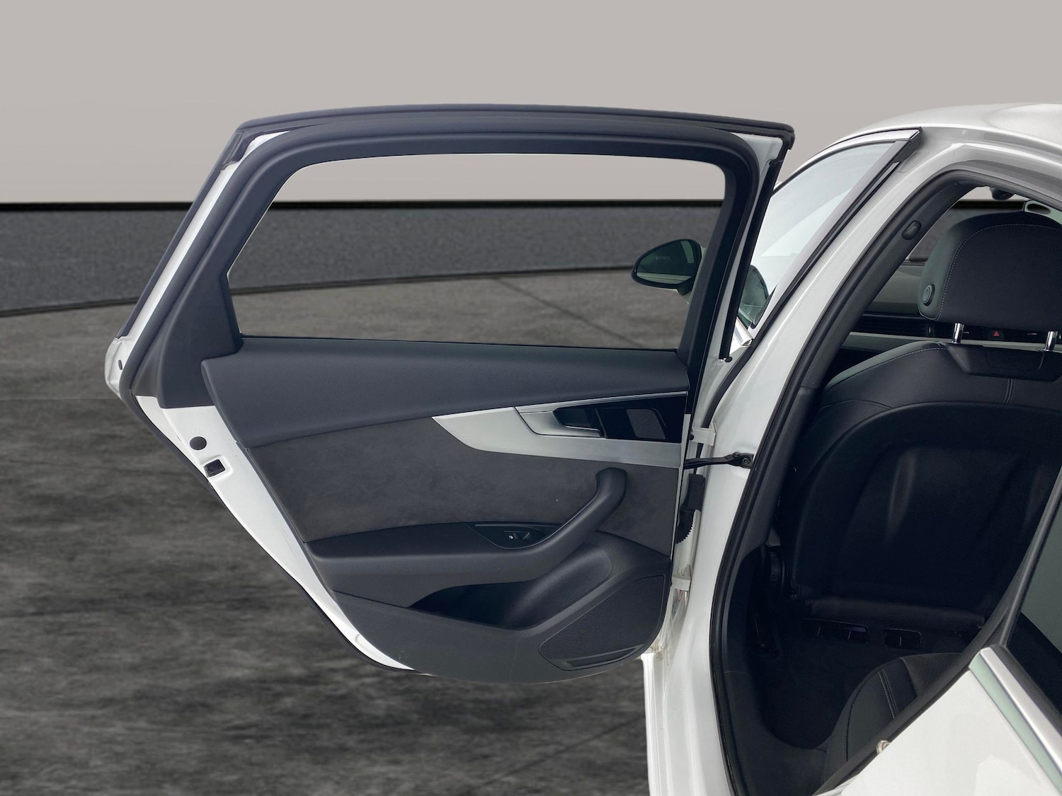 Used Audi A4 2021 for sale - 76862101: Photo 27