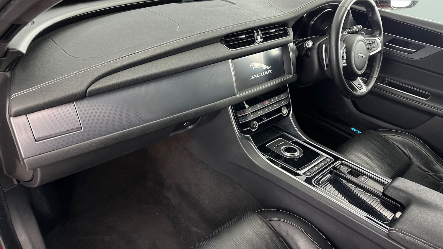 Used Jaguar XF 2020 for sale - 77234384: Photo 13