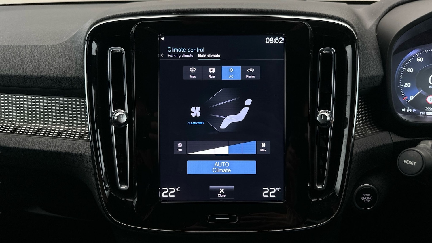 Used Volvo XC40 2022 for sale - 76928364: Photo 28