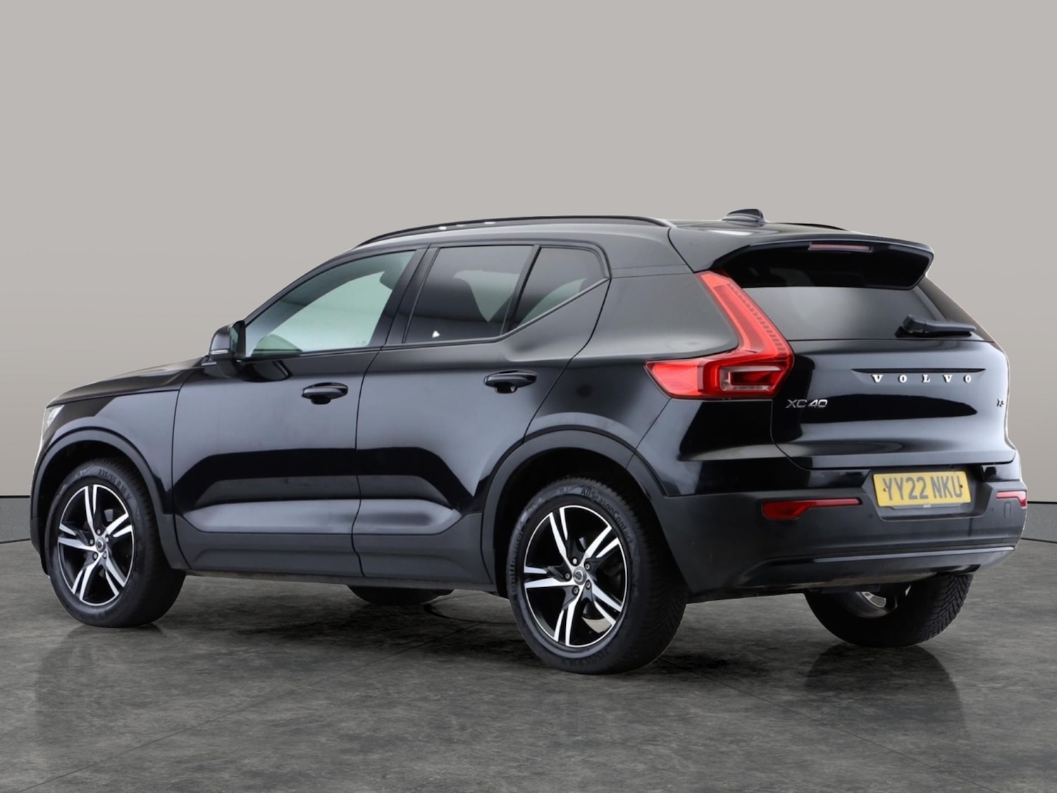 Used Volvo XC40 2022 for sale - 76928364: Photo 8