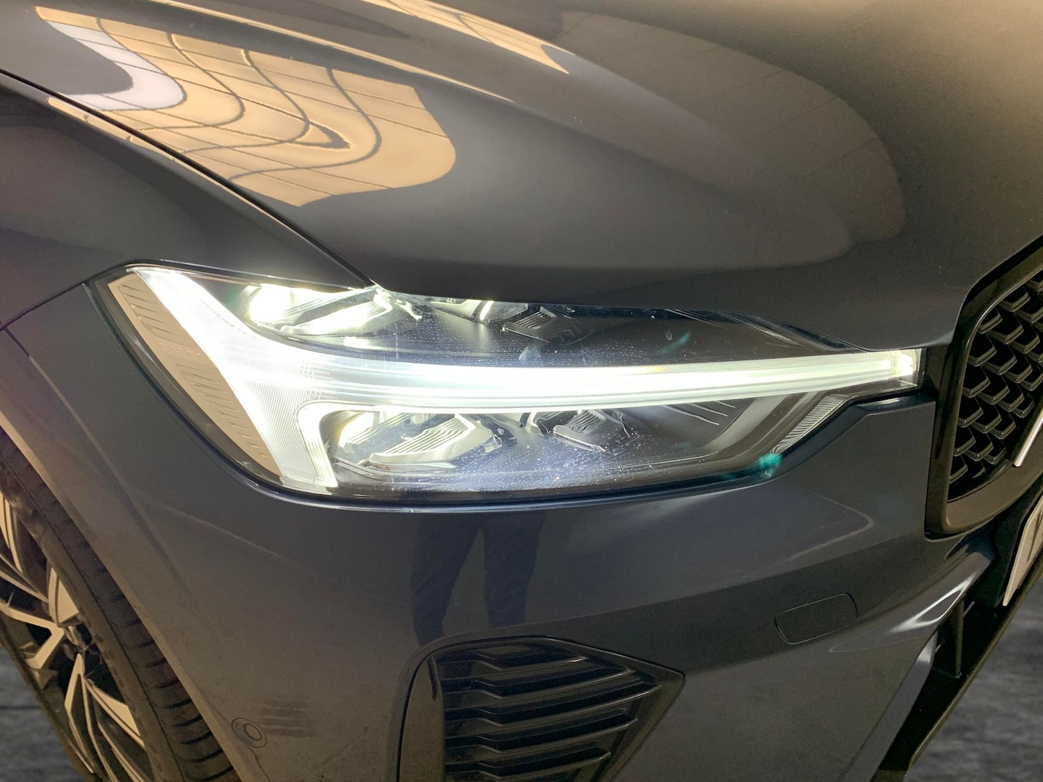 Used Volvo XC60 2022 for sale - 76445248: Photo 8