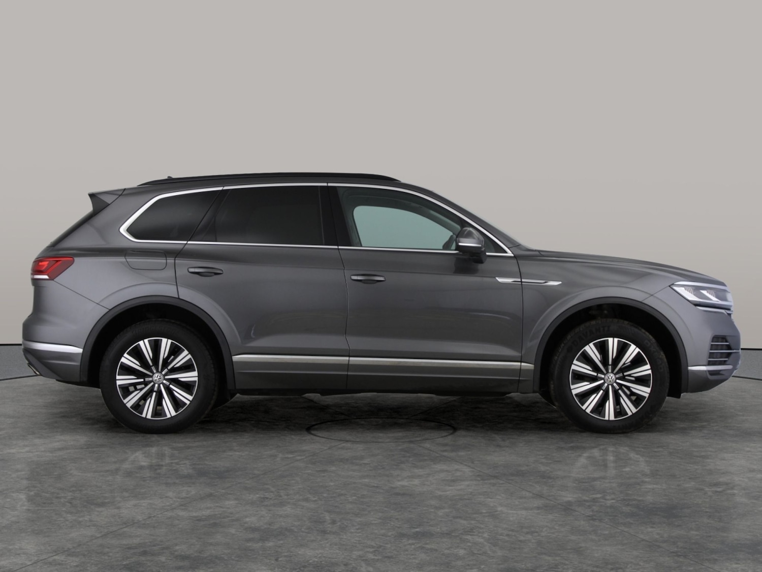 Used Volkswagen Touareg 2020 for sale - 77701783: Photo 9