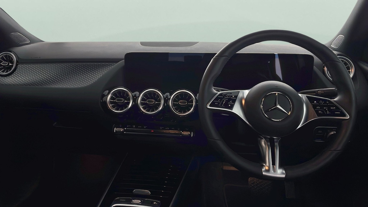 Used Mercedes-Benz EQA 2024 for sale - 76428502: Photo 5