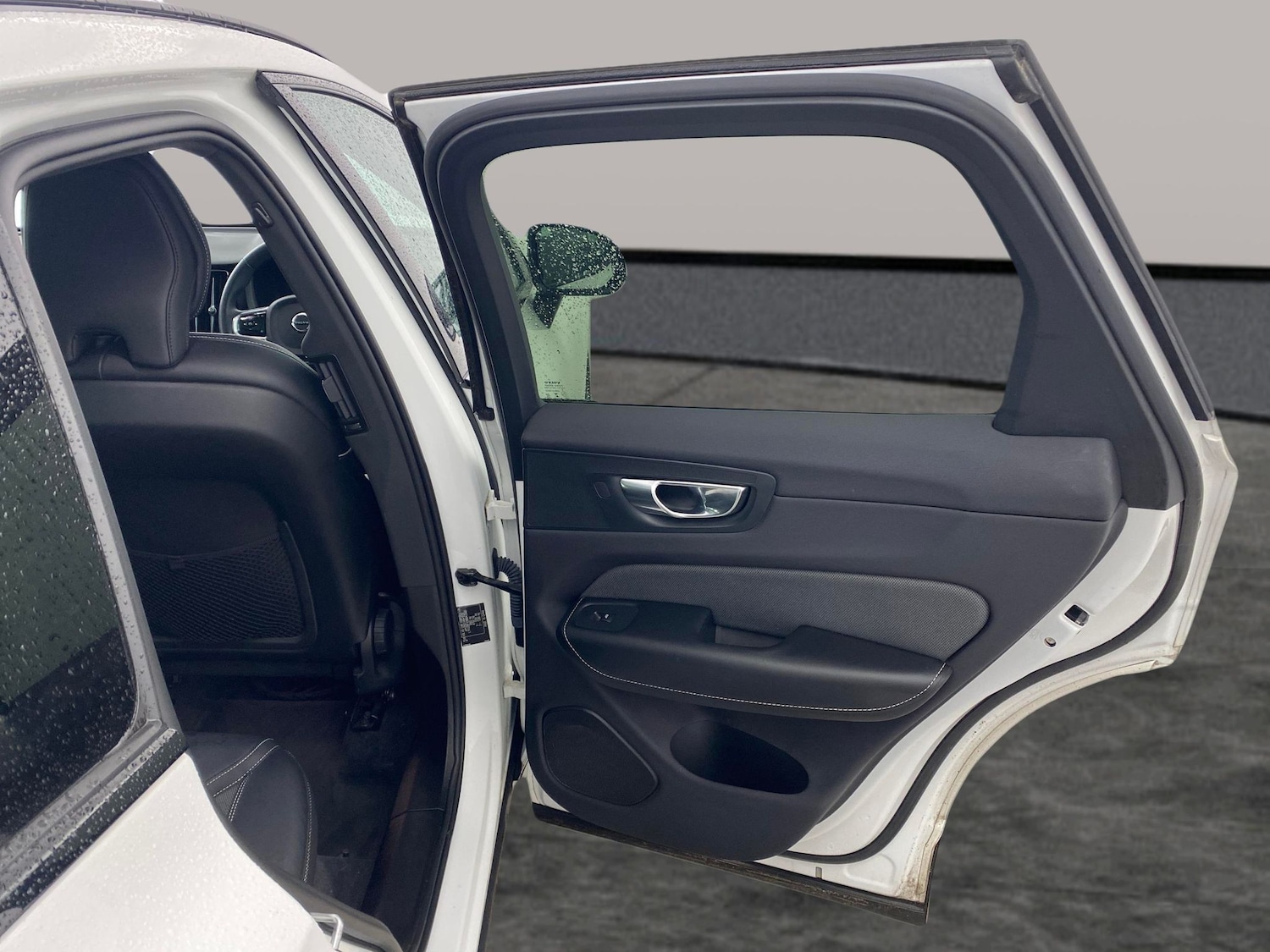 Used Volvo XC60 2021 for sale - 77435455: Photo 25