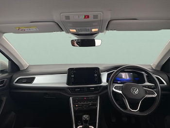 Used Volkswagen T-Roc 2023 for sale - 79342248: Photo