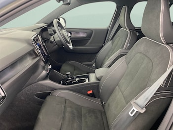 Used Volvo XC40 2022 for sale - 76344770: Photo