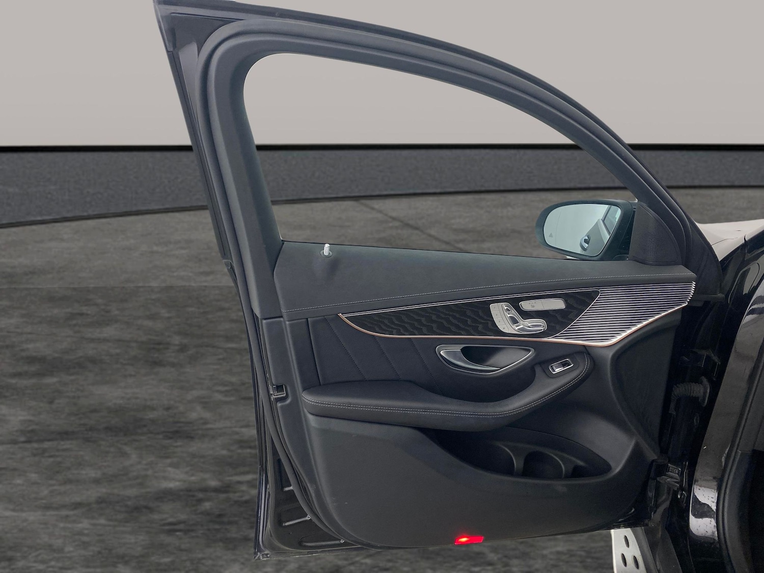 Used Mercedes-Benz EQC 2022 for sale - 77934690: Photo 27