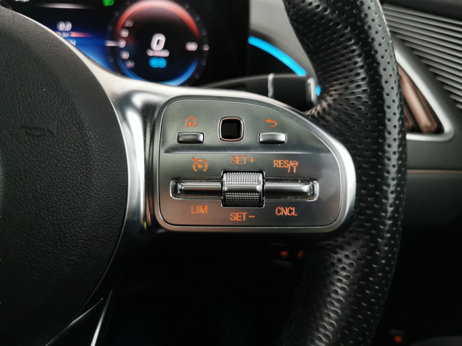 Used Mercedes-Benz EQC 2021 for sale - 76928411: Photo 25