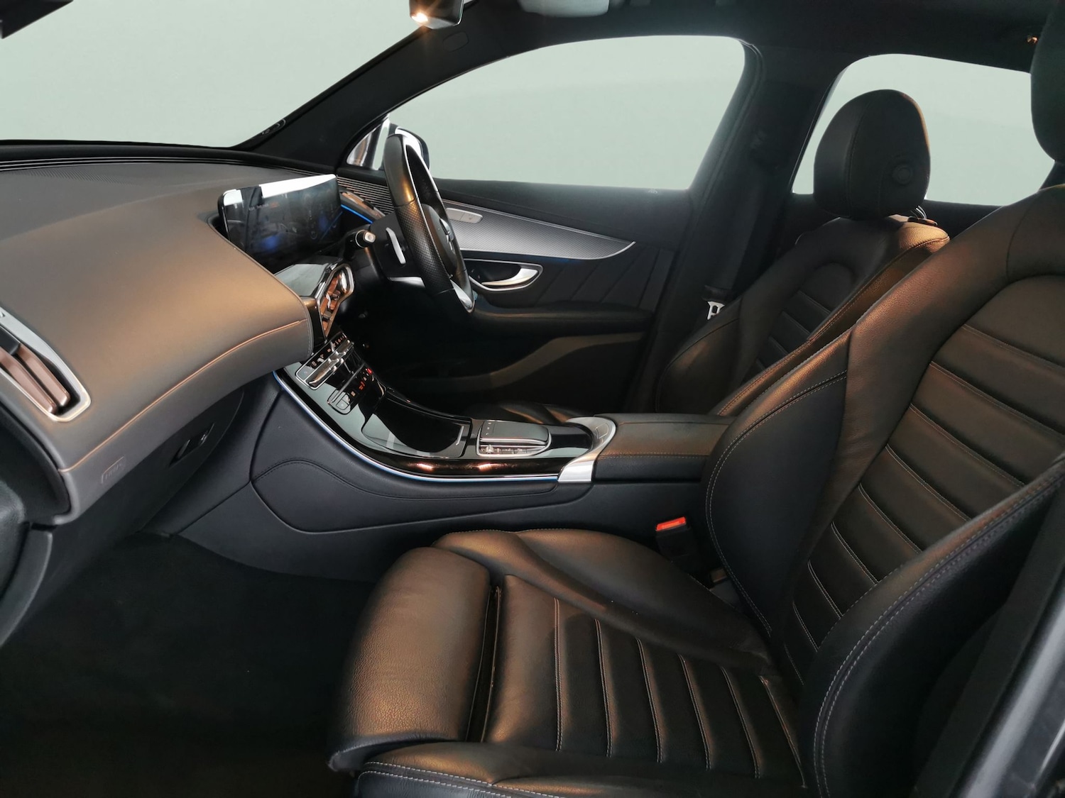 Used Mercedes-Benz EQC 2021 for sale - 76928411: Photo 4