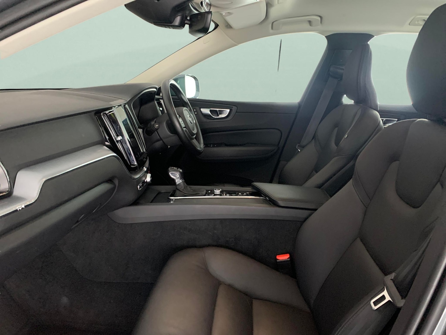 Used Volvo XC60 2019 for sale - 76515167: Photo 4