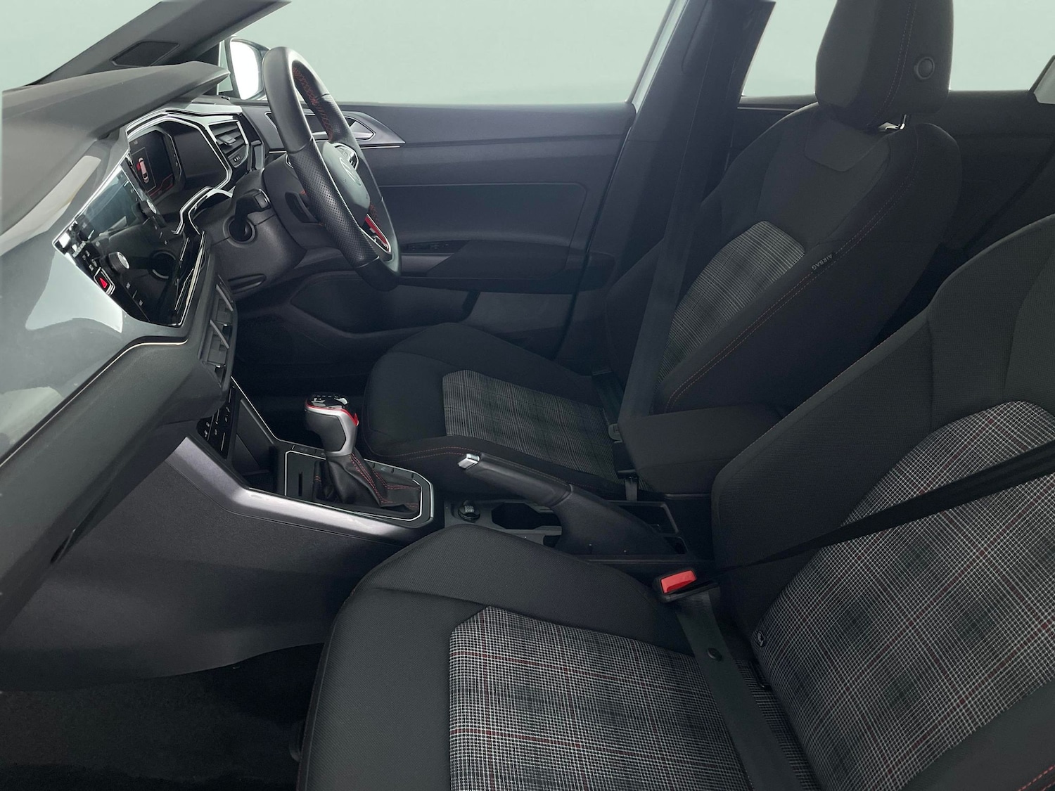 Used Volkswagen Polo 2023 for sale - 77815077: Photo 4