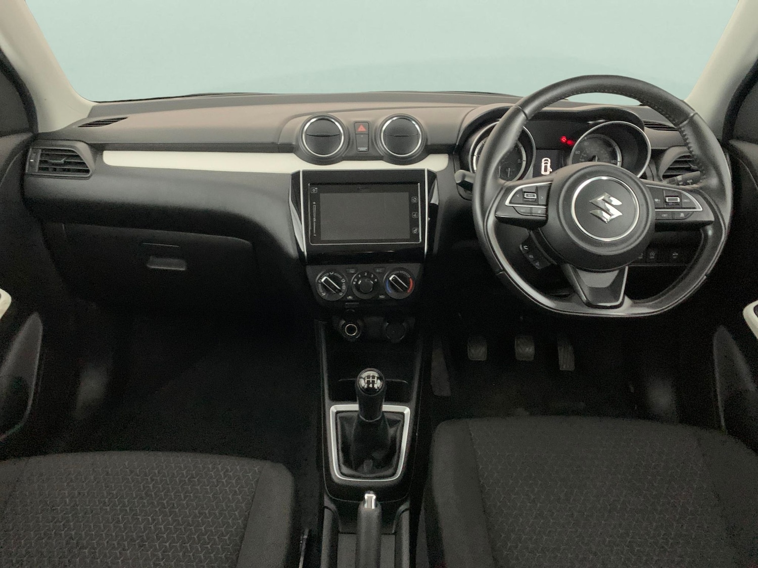 Used Suzuki Swift 2023 for sale - 76542590: Photo 4