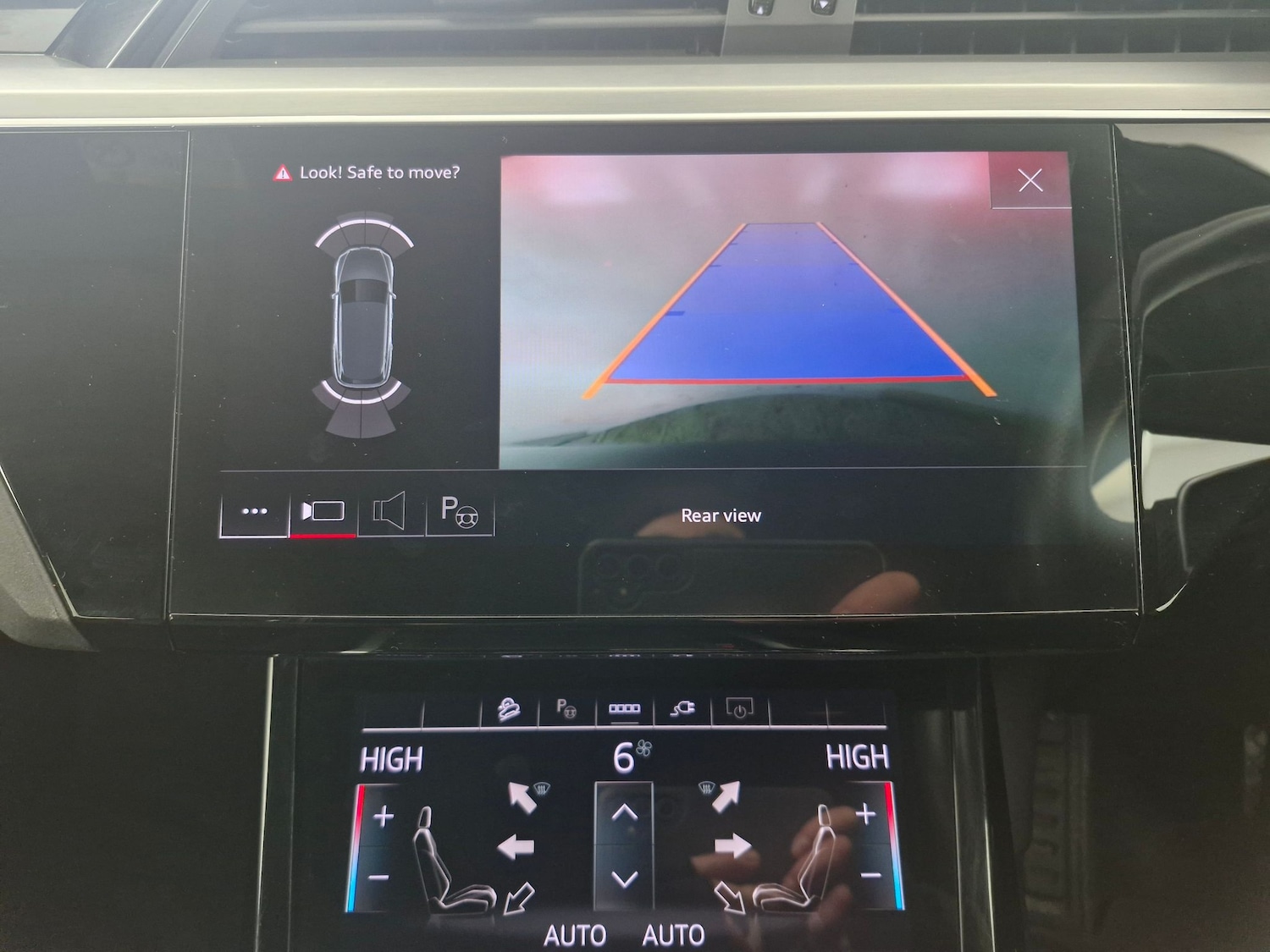 Used Audi e-tron 2022 for sale - 77542968: Photo 6