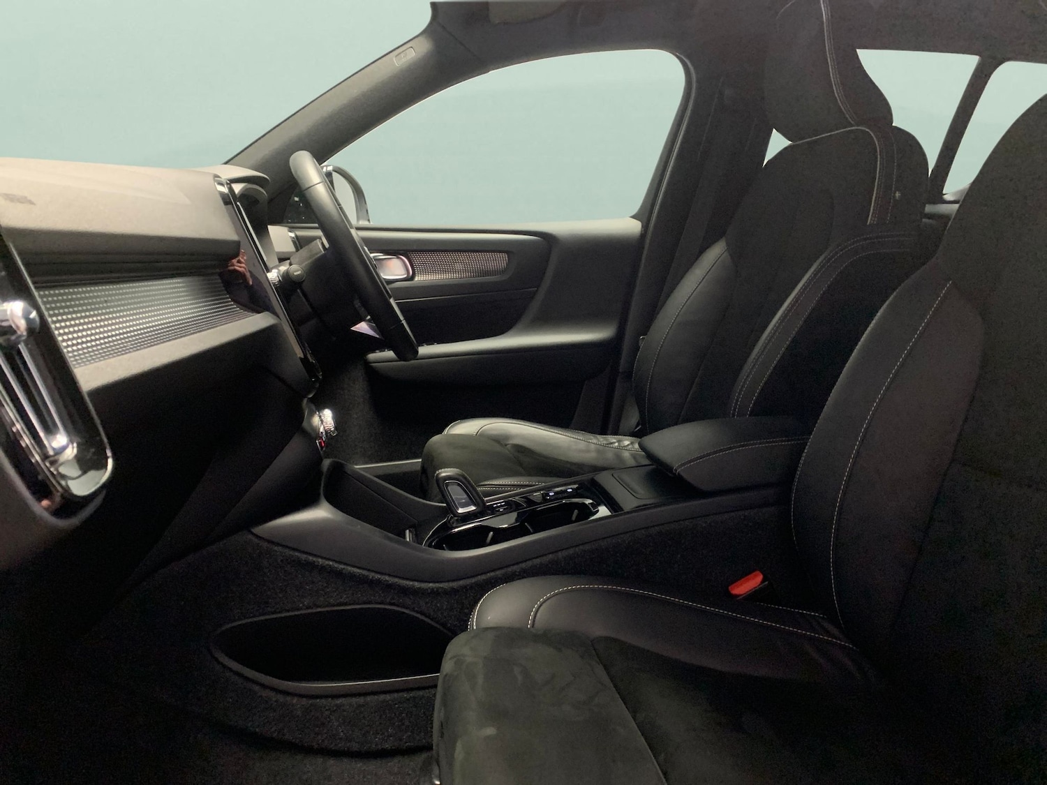 Used Volvo XC40 2021 for sale - 77321485: Photo 4