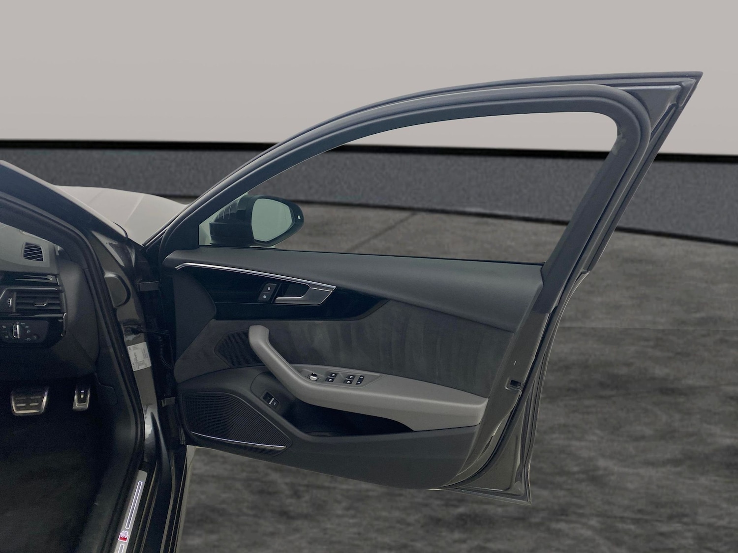 Used Audi A4 2023 for sale - 77911646: Photo 27