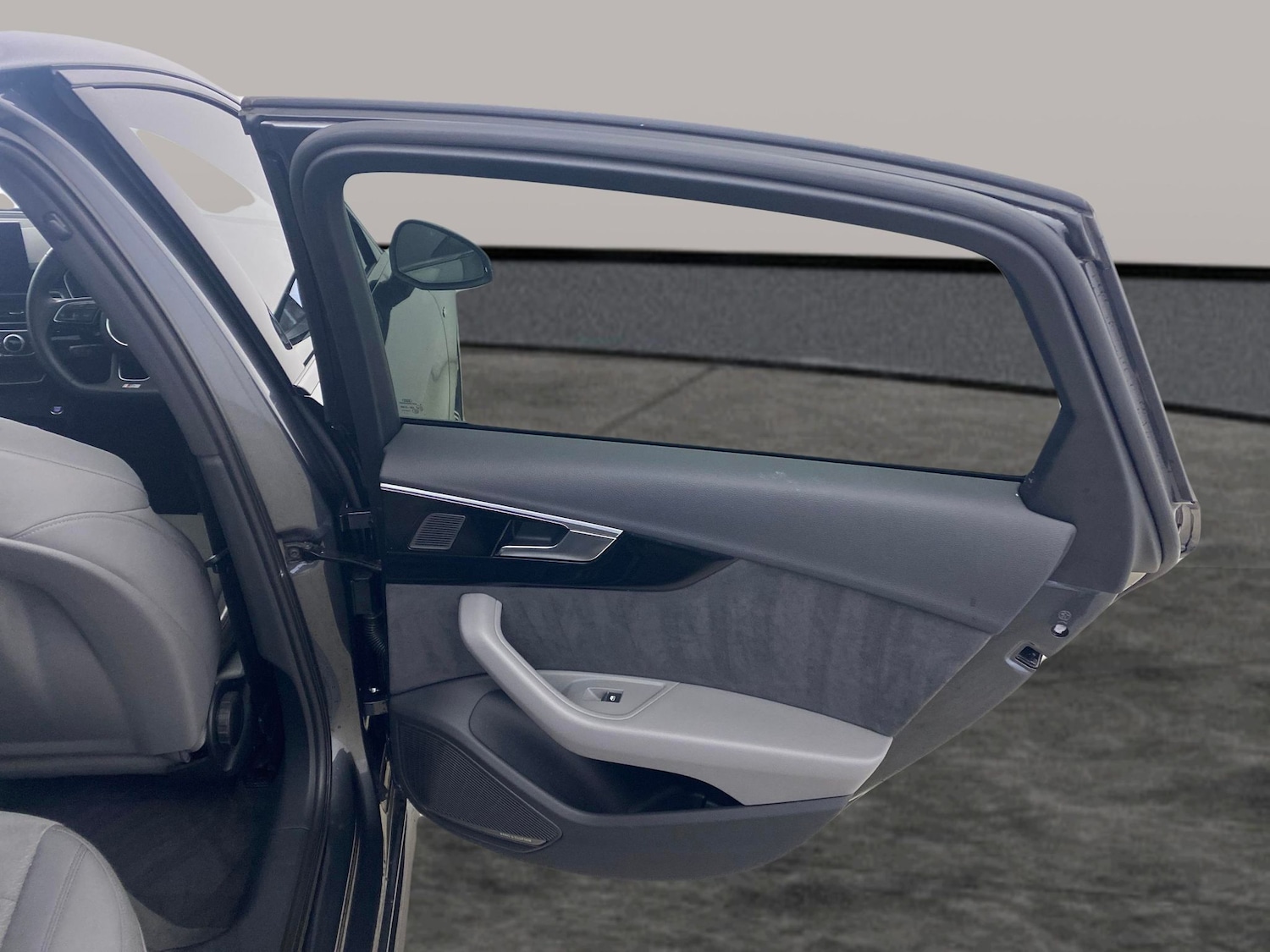 Used Audi A4 2023 for sale - 77932398: Photo 26