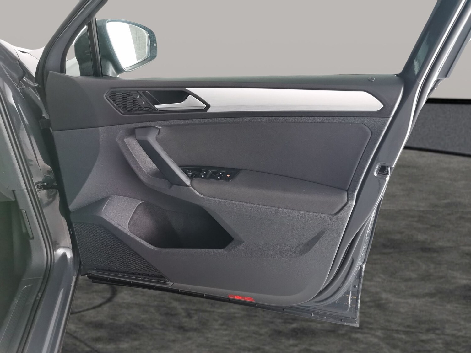 Used Volkswagen Tiguan 2021 for sale - 77499921: Photo 24