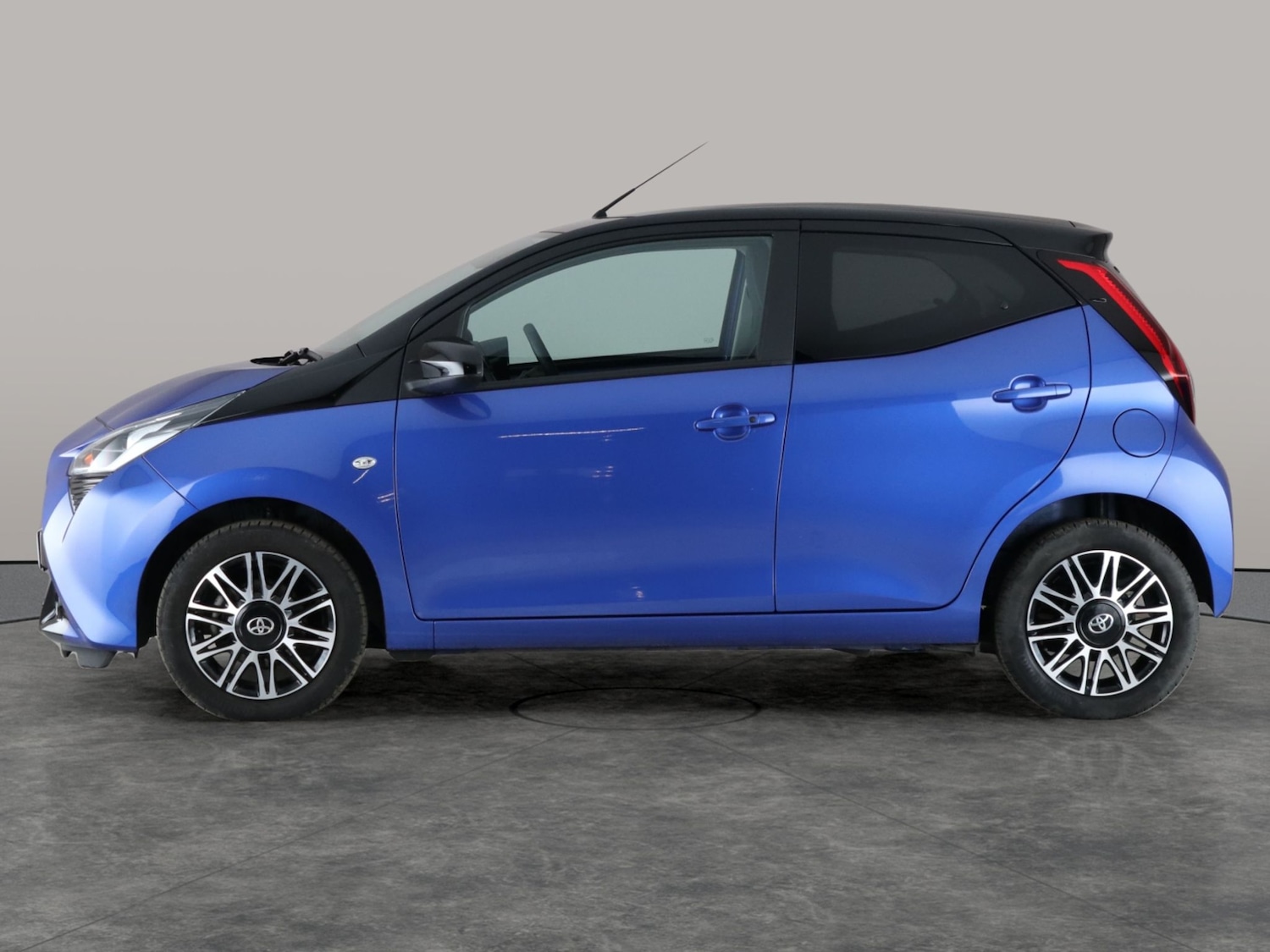 Used Toyota AYGO 2020 for sale - 76948793: Photo 13