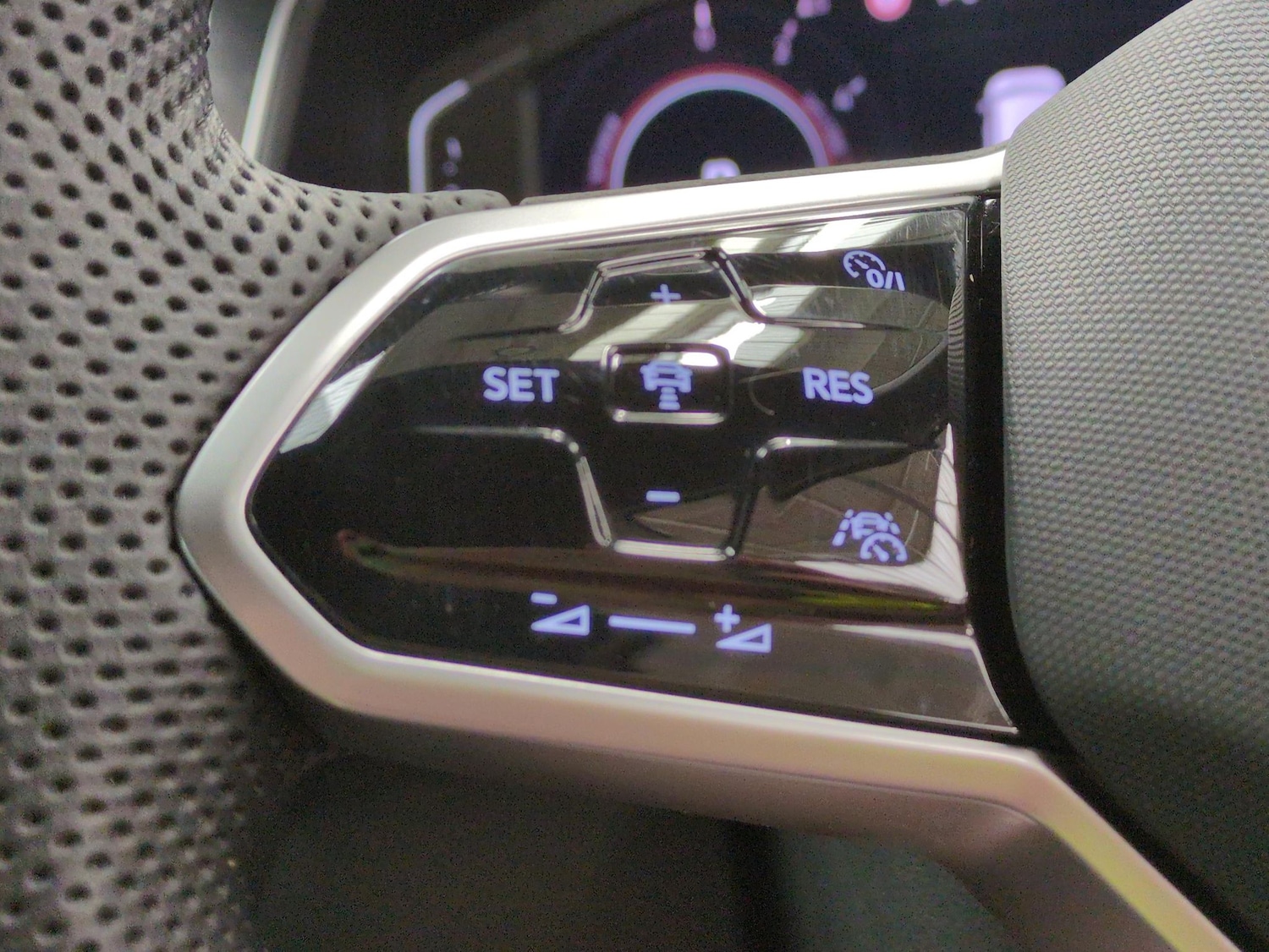 Used Volkswagen Tiguan 2023 for sale - 76587891: Photo 19