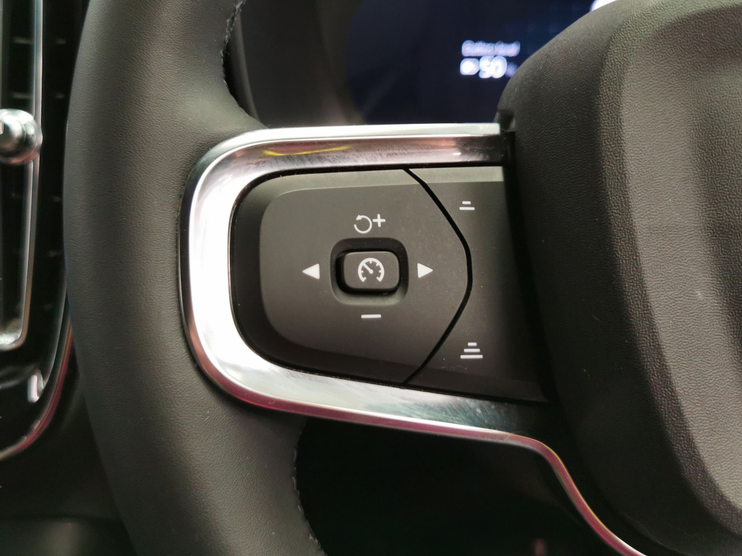 Used Volvo XC40 2022 for sale - 76413127: Photo 22