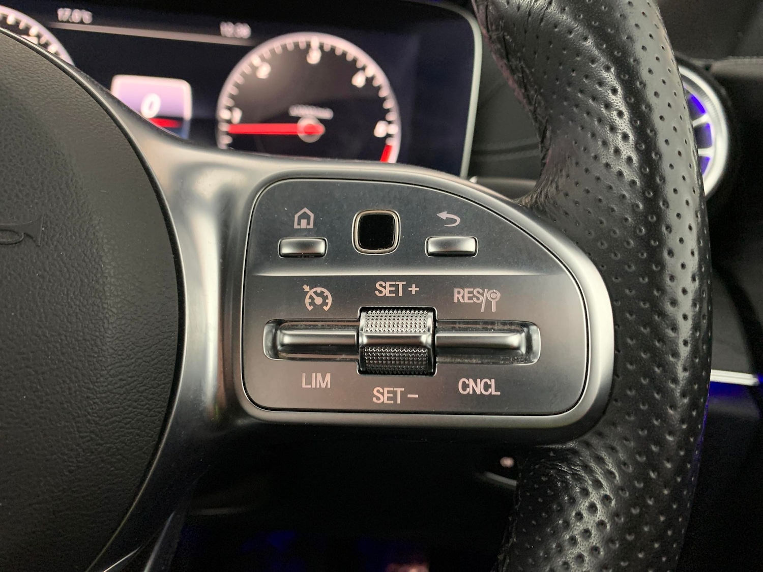 Used Mercedes-Benz E Class 2019 for sale - 76392116: Photo 24