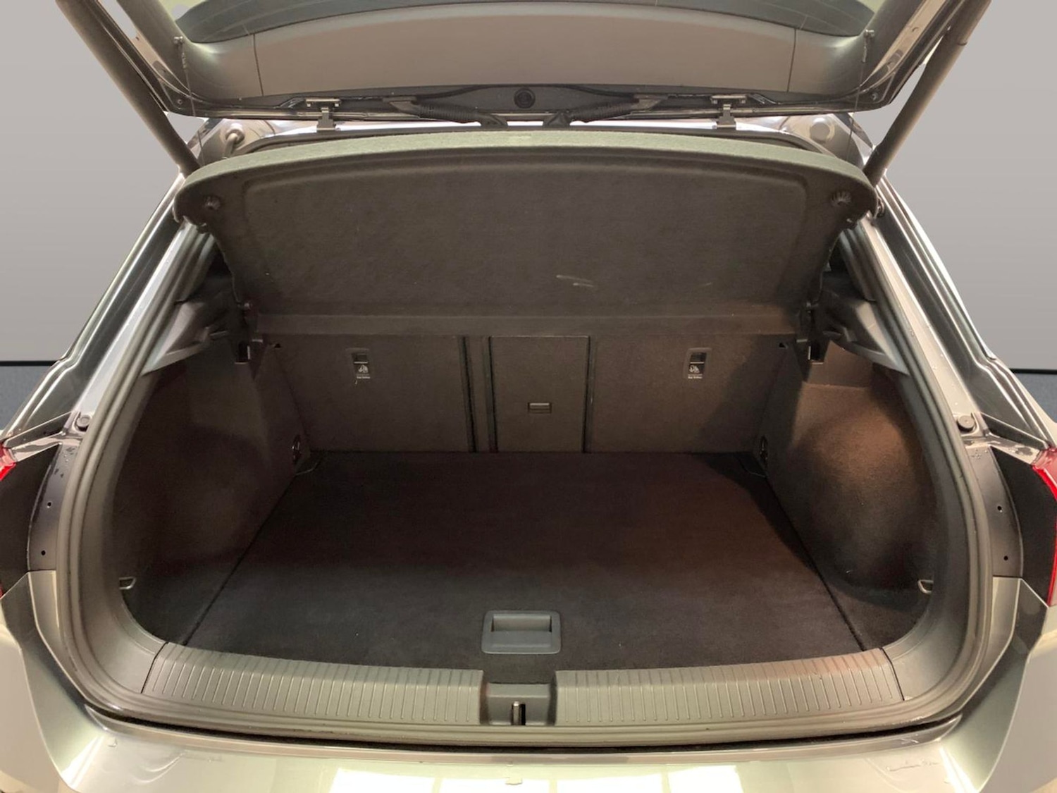 Used Volkswagen T-Roc 2019 for sale - 77180411: Photo 31