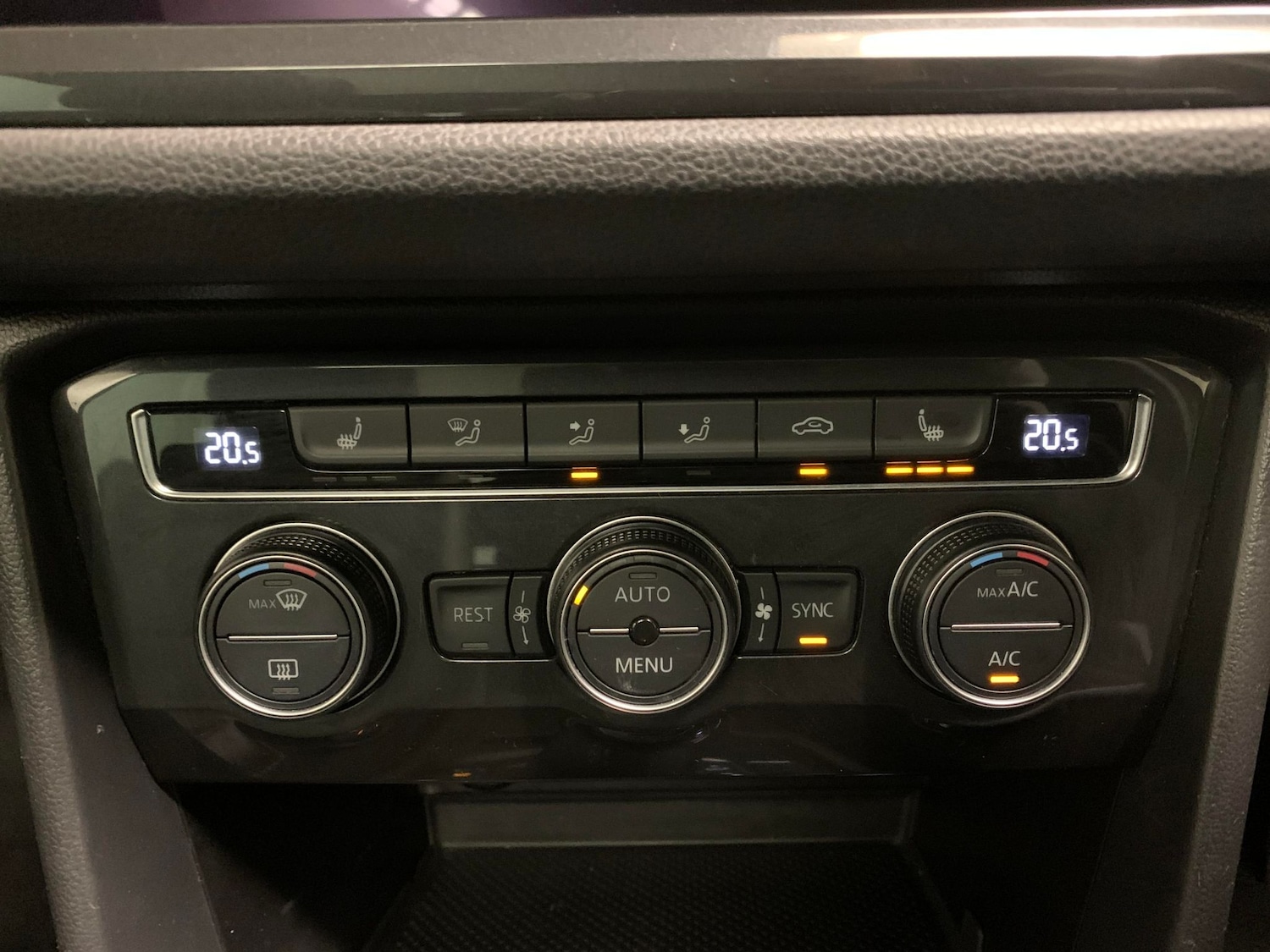 Used Volkswagen Tiguan 2020 for sale - 76523751: Photo 17