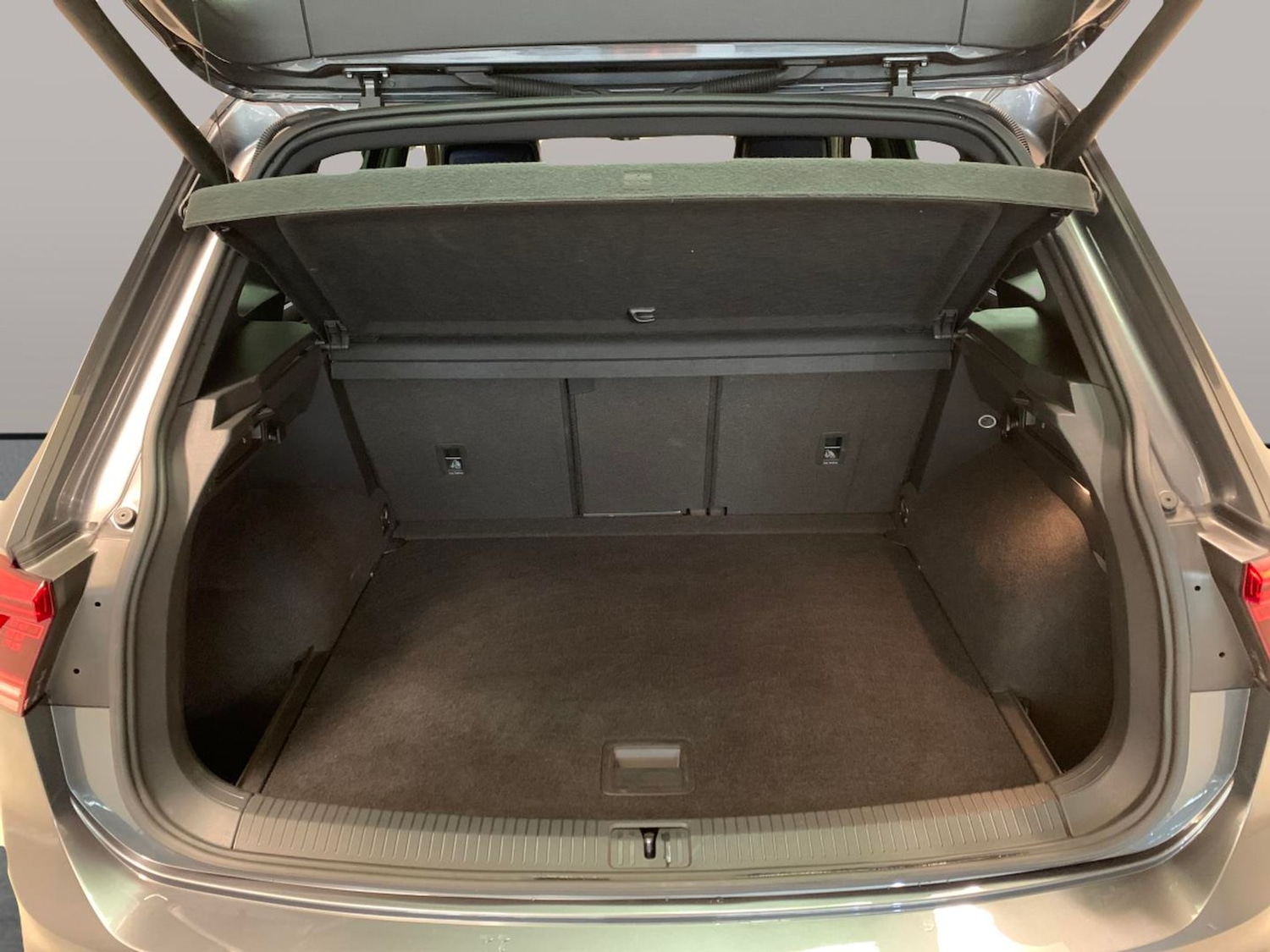 Used Volkswagen Tiguan 2020 for sale - 76523751: Photo 32