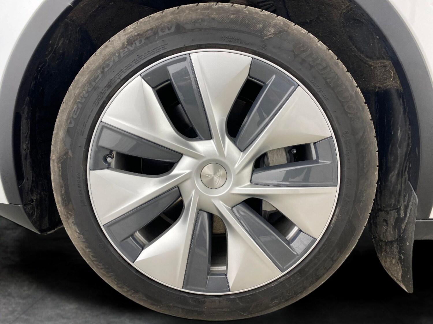 Used Tesla Model Y 2024 for sale - 77988997: Photo 22