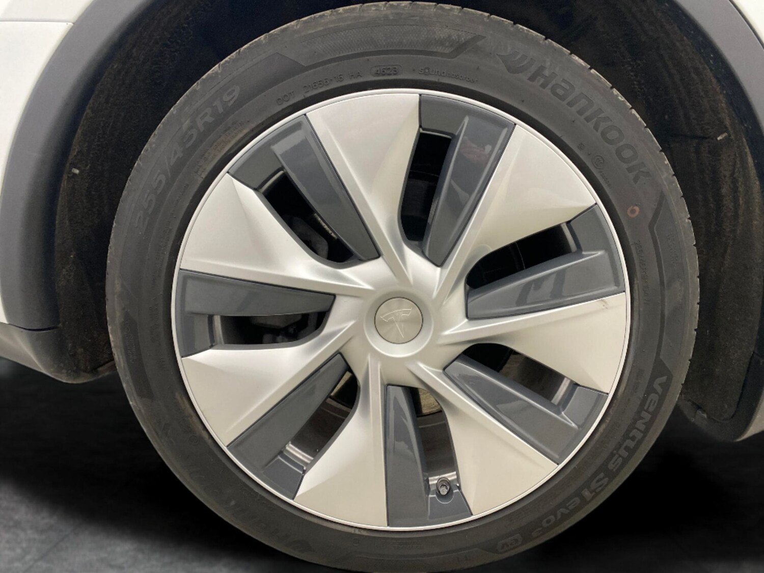 Used Tesla Model Y 2024 for sale - 77988997: Photo 24