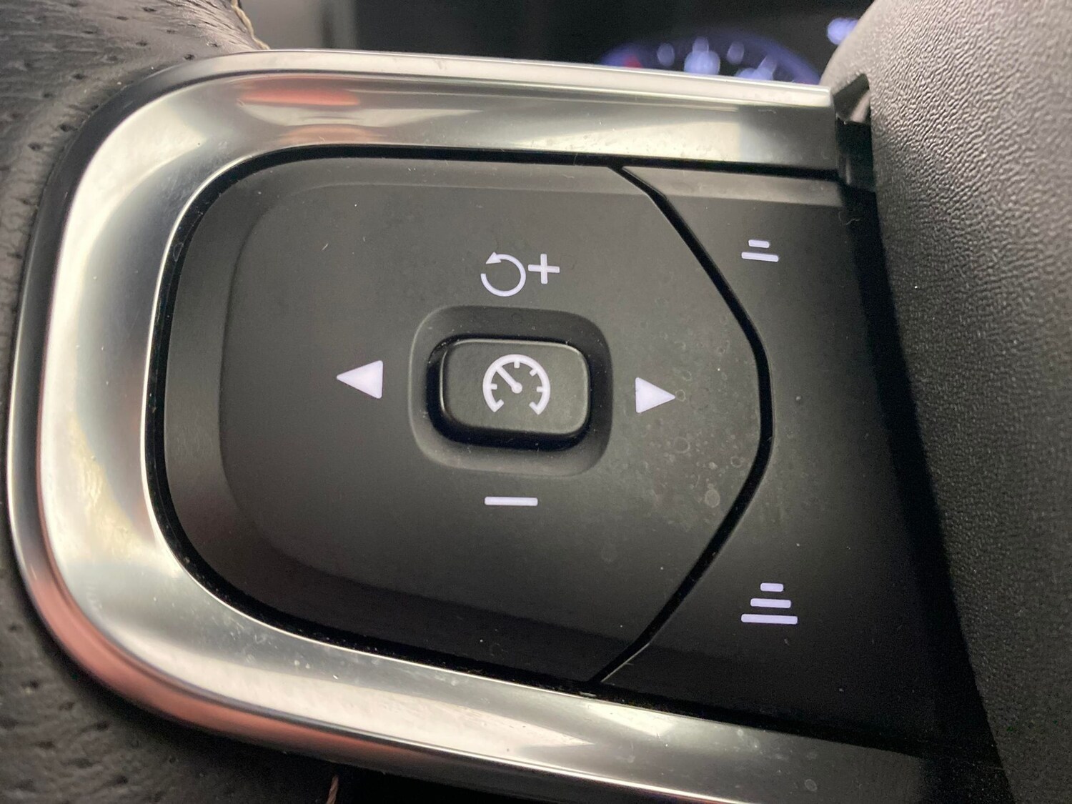 Used Volvo XC40 2021 for sale - 78028370: Photo 16