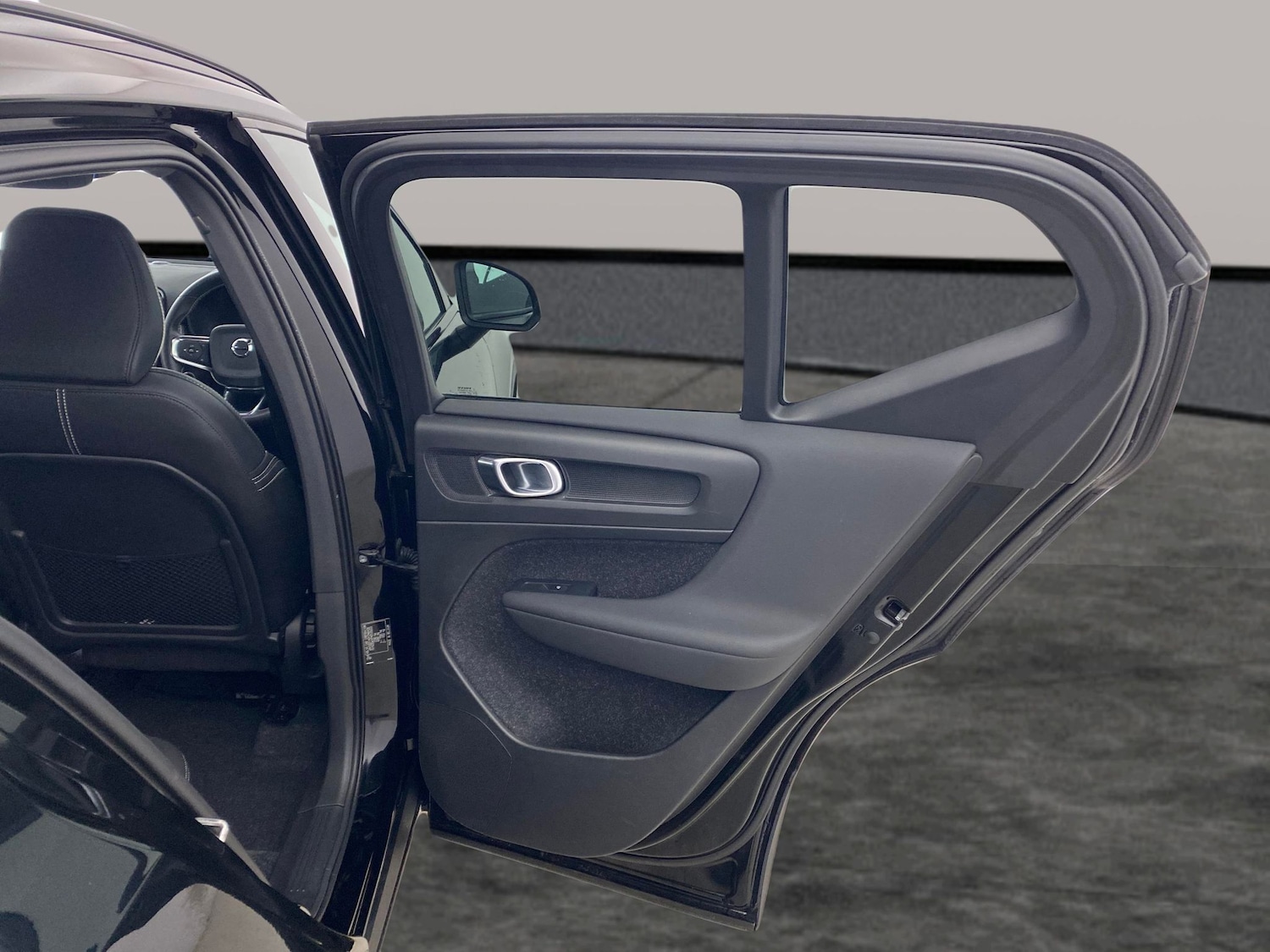 Used Volvo XC40 2021 for sale - 78028370: Photo 25