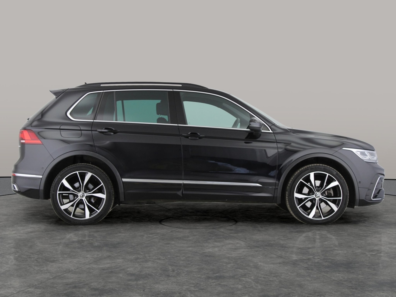 Used Volkswagen Tiguan 2022 for sale - 76464166: Photo 10