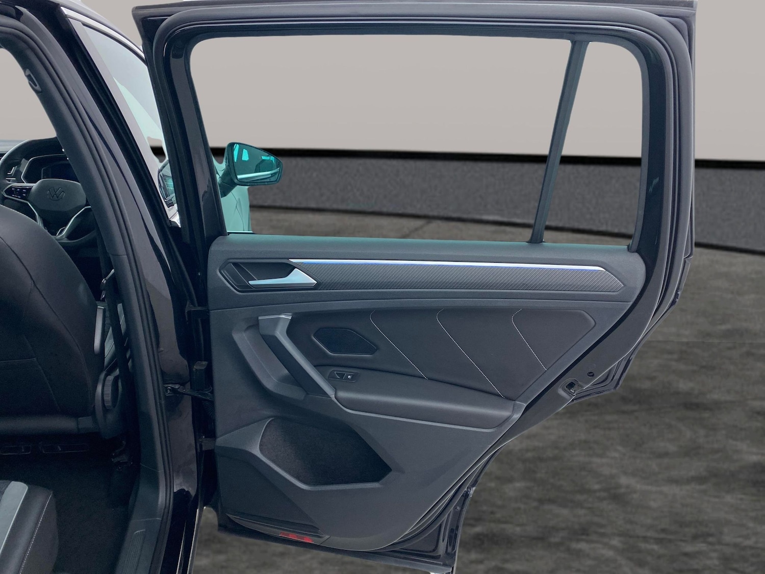 Used Volkswagen Tiguan 2022 for sale - 76464166: Photo 35