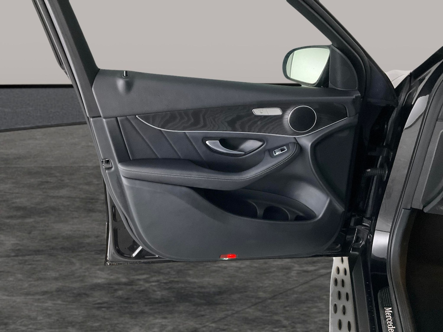 Used Mercedes-Benz GLC 2019 for sale - 76719907: Photo 31