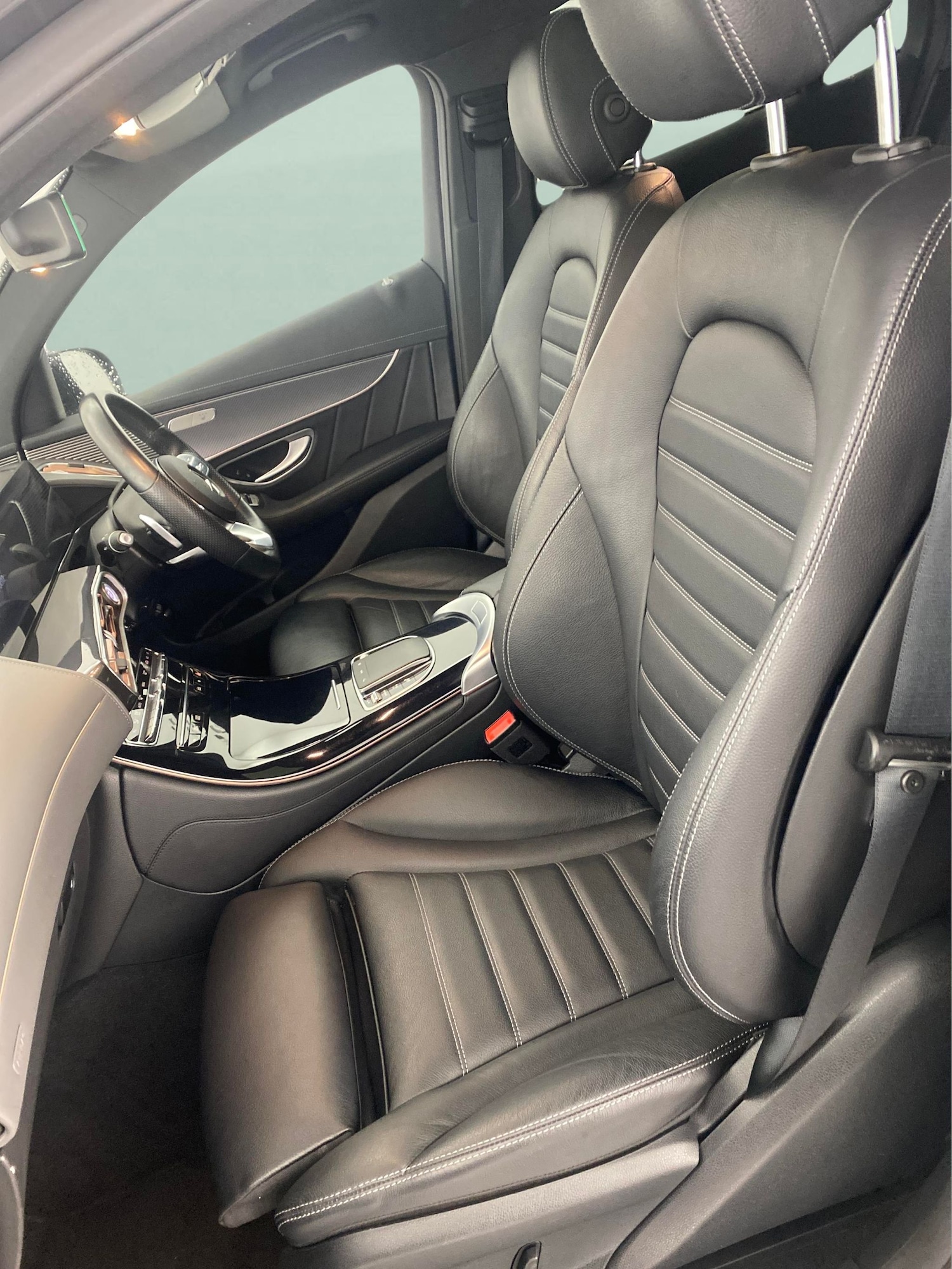 Used Mercedes-Benz EQC 2022 for sale - 76128675: Photo 4