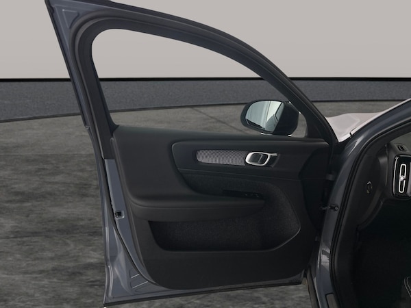 Used Volvo XC40 2021 for sale - 76274992: Photo 17