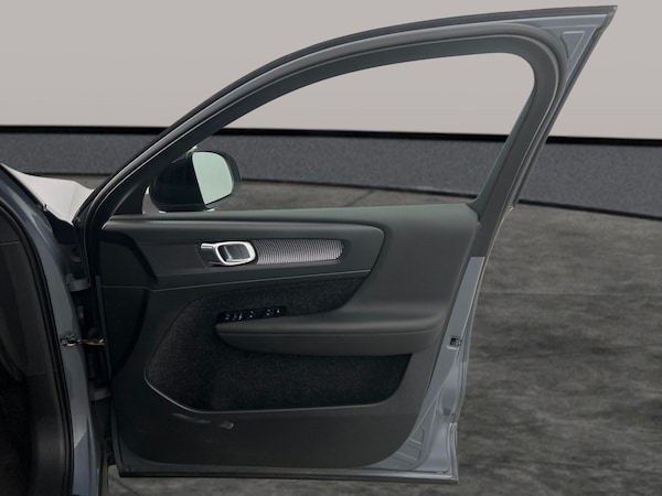 Used Volvo XC40 2021 for sale - 76274992: Photo 33