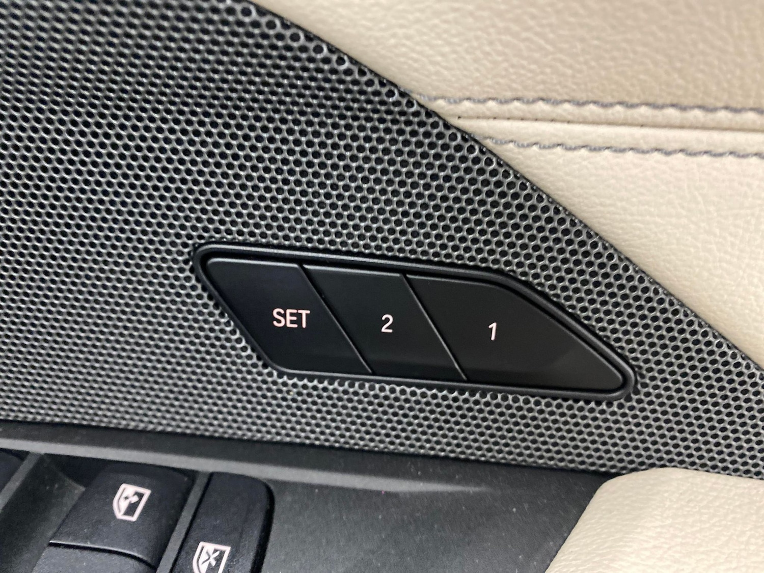 Used BMW i4 2022 for sale - 77648556: Photo 14