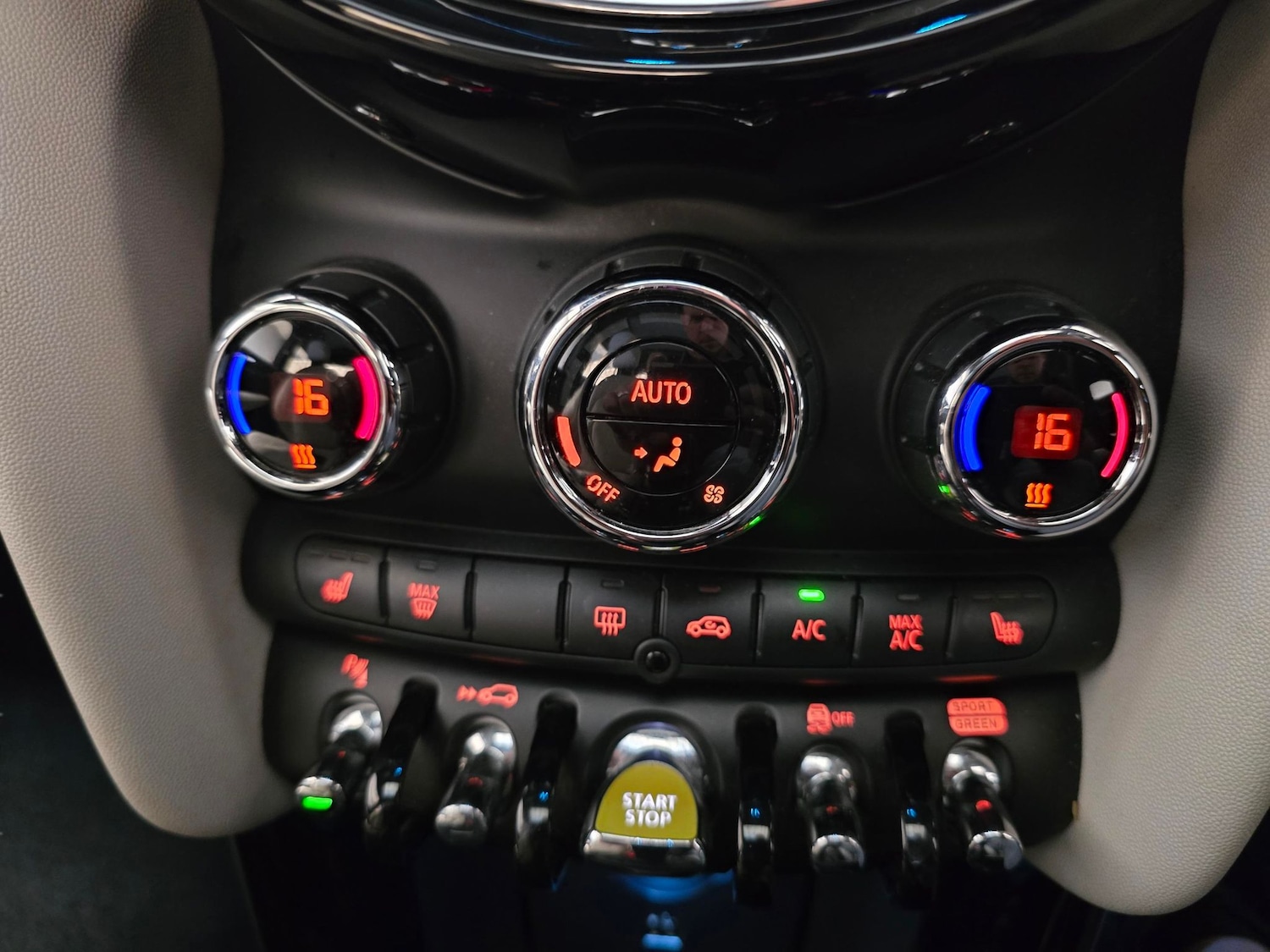 Used MINI Hatch 2021 for sale - 76544999: Photo 18