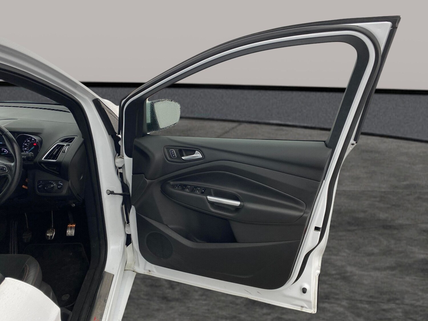 Used Ford Kuga for sale - 77404315: Photo 25