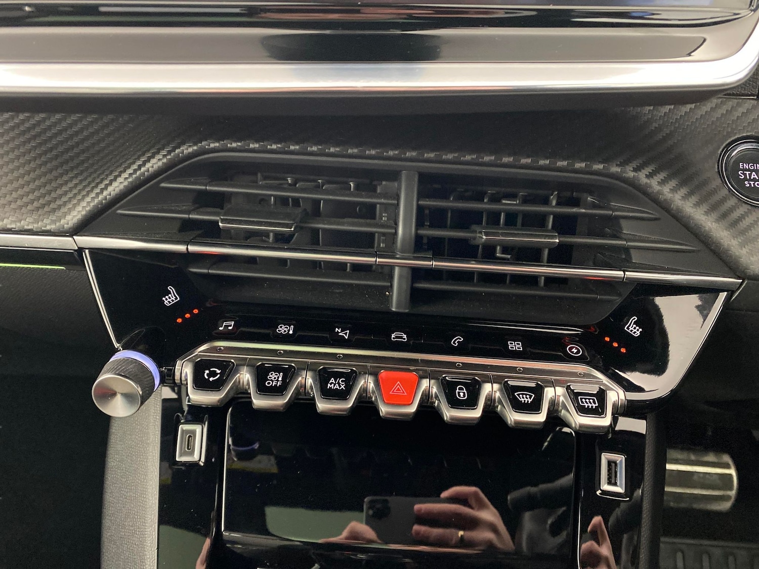 Used Peugeot E-2008 2020 for sale - 76707079: Photo 18