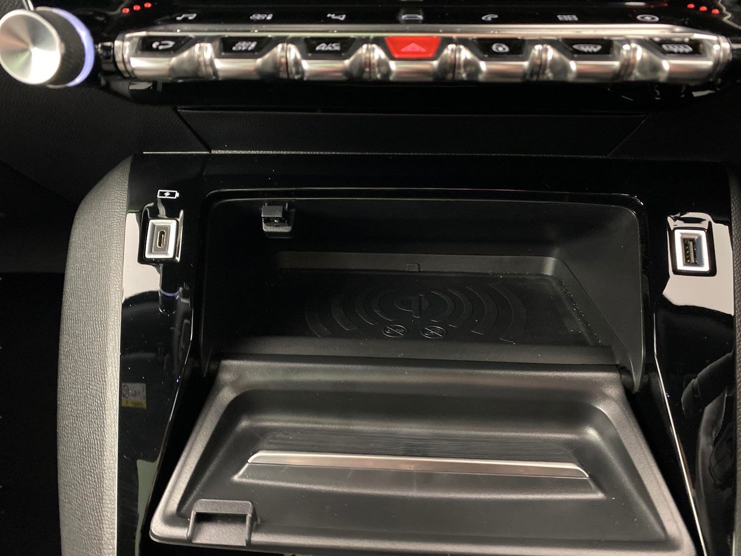 Used Peugeot E-2008 2020 for sale - 76707079: Photo 19