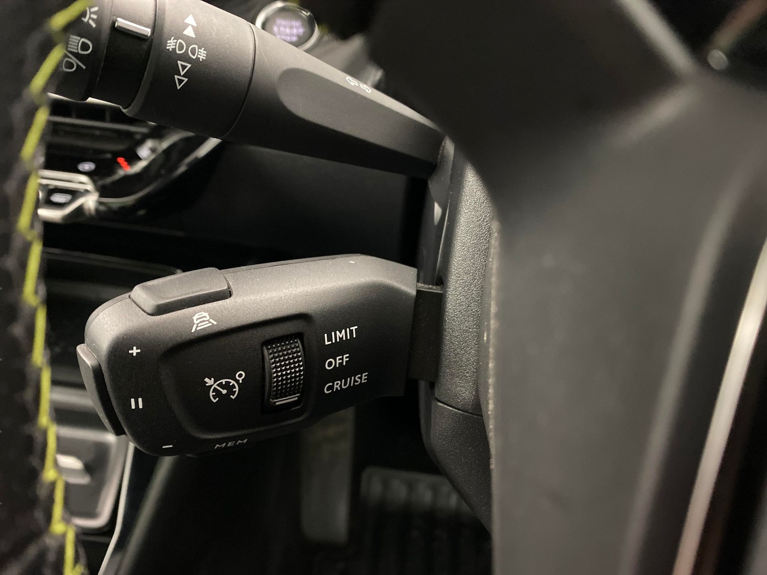 Used Peugeot E-2008 2020 for sale - 76707079: Photo 20