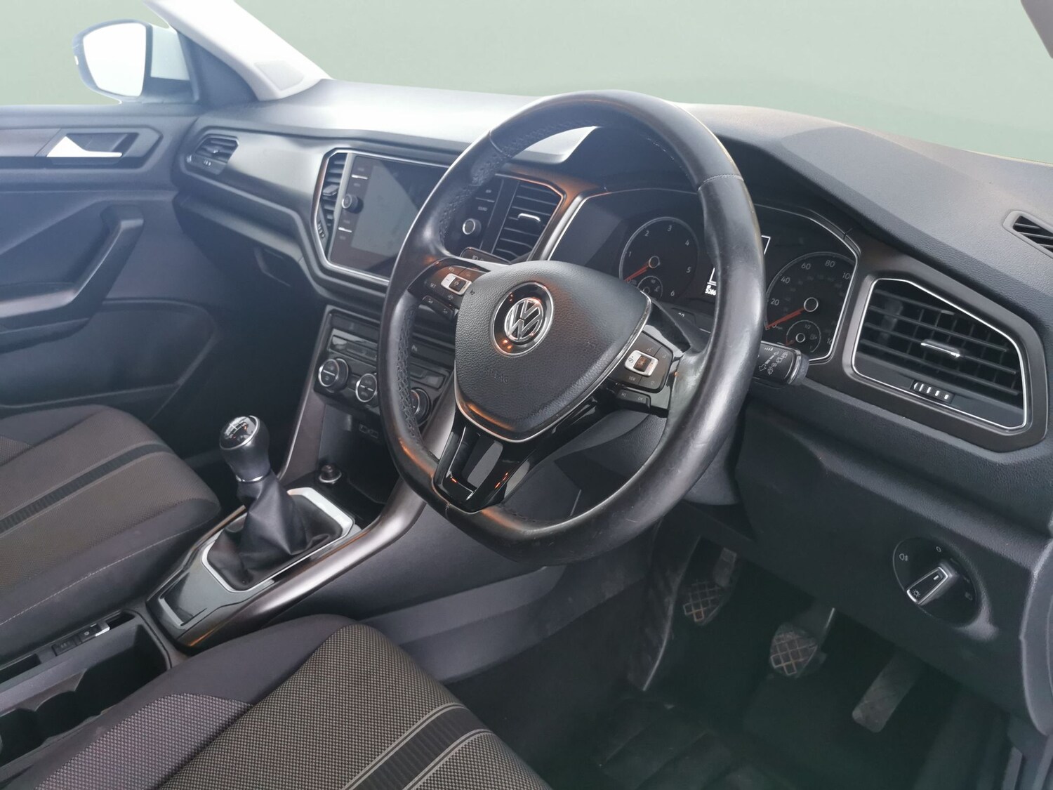 Used Volkswagen T-Roc 2019 for sale - 77418109: Photo 14